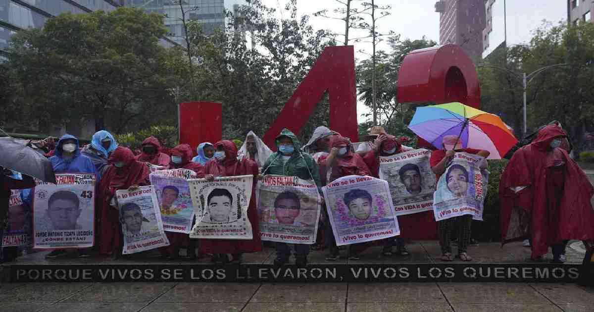 Official: 6 of 43 missing Mexican students given to army